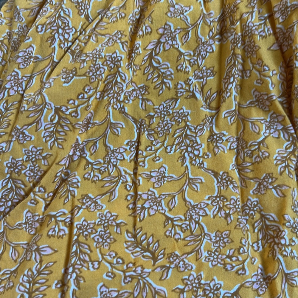 Yellow Old Navy Shorts - Picture 5 of 5